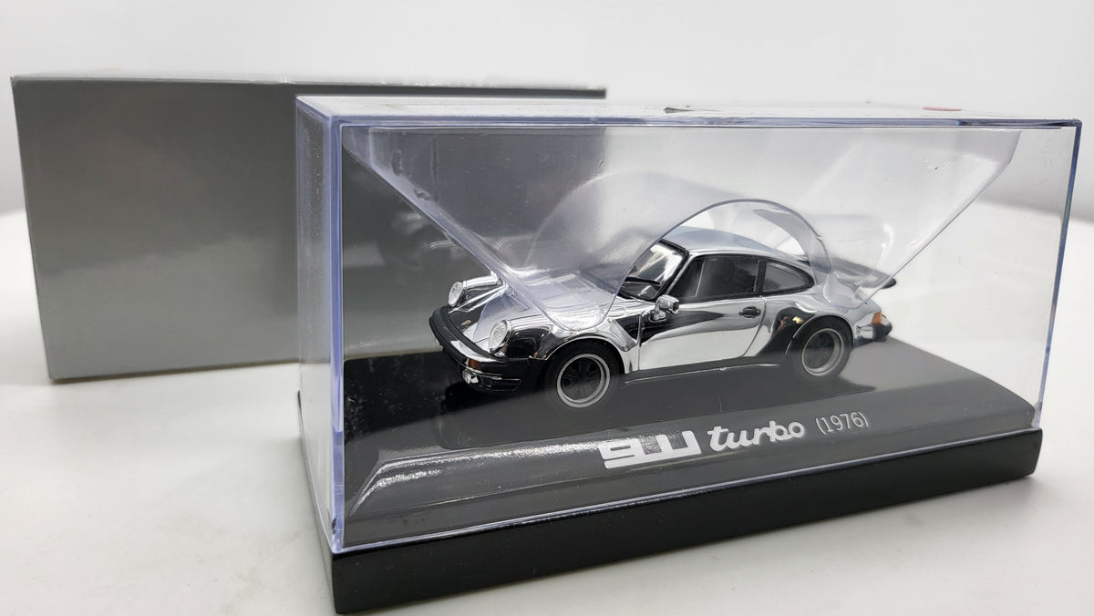 Minichamps Porsche 911 Turbo 1995 - Chrome - 1:43 - Limited Edition