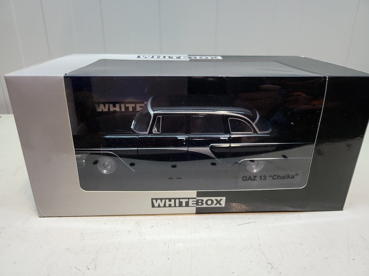 WhiteBox - GAZ 13 Chaika - Zwart - 1:24