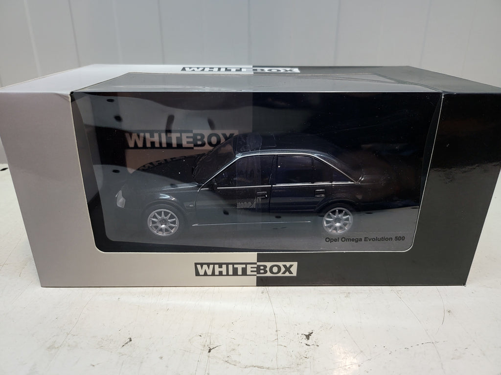 WhiteBox - Opel Omega Evolution 500 - Zwart - 1:24