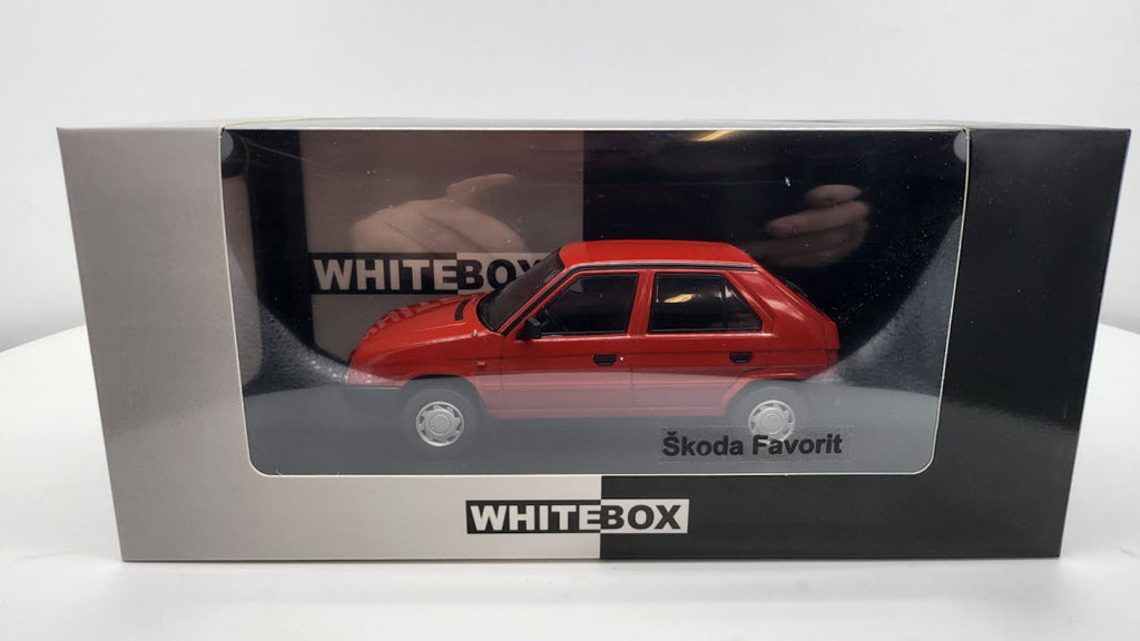 Whitebox Skoda Favorit Rood 1987 - Schaal 1:24