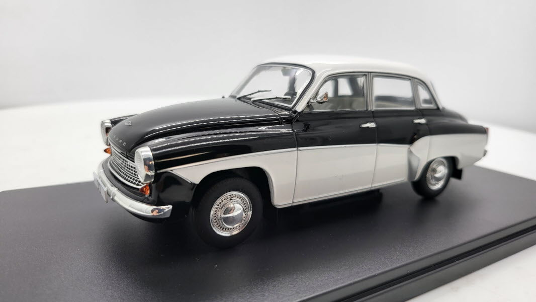 Whitebox Wartburg 312 Zwart-Wit 1956 - Schaal 1:24