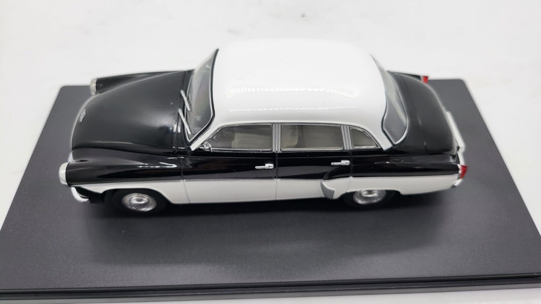 Whitebox Wartburg 312 Zwart-Wit 1956 - Schaal 1:24