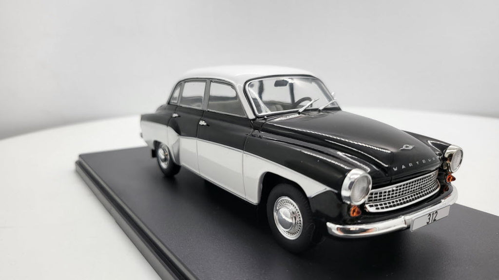 Whitebox Wartburg 312 Zwart-Wit 1956 - Schaal 1:24