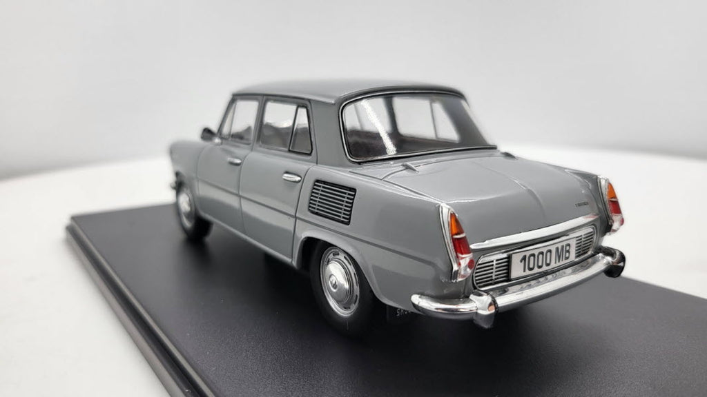 Whitebox Skoda 1000 MB Grijs 1964 - Schaal 1:24