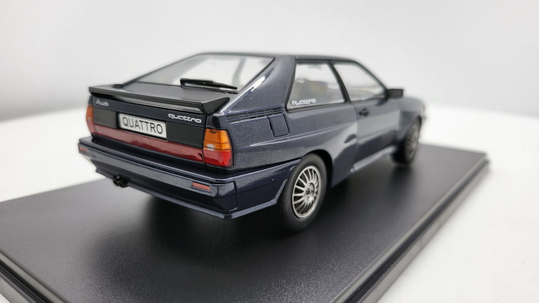 Whitebox Audi Quattro Coupé B2 Blauw - Schaal 1:24