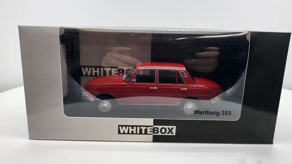 Whitebox Wartburg 353 Rood 1966 - Schaal 1:24