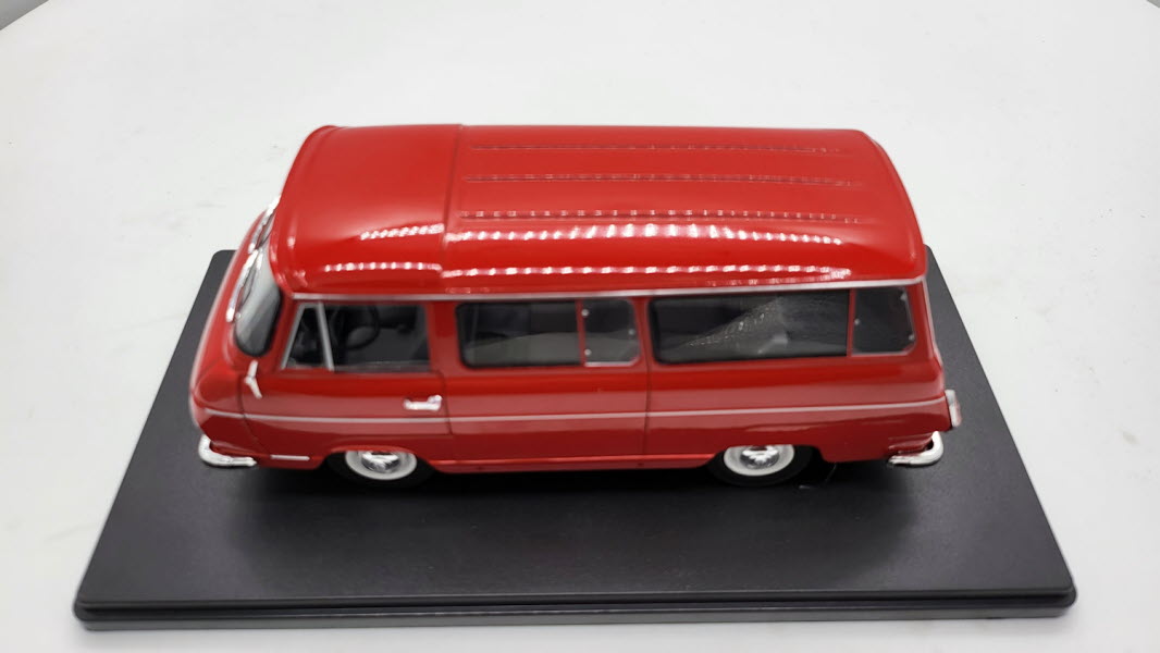 Whitebox Skoda 1203 Bus Rood 1968 - Schaal 1:24