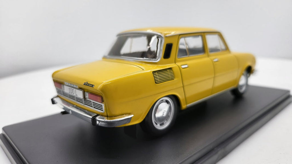 Whitebox Skoda 100L Geel 1969 - Schaal 1:24