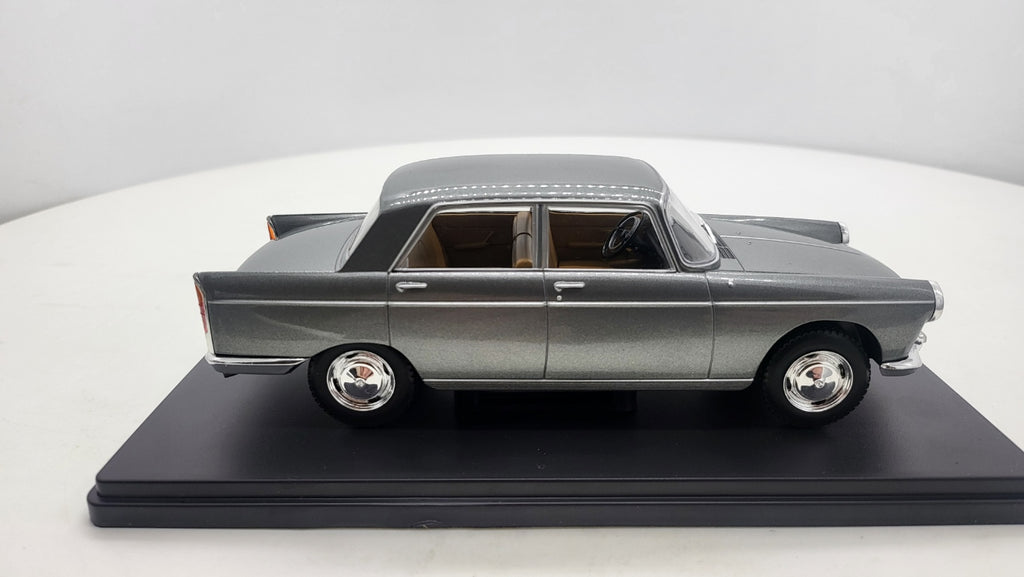 Whitebox Peugeot 404 Grijs 1960 - Schaal 1:24