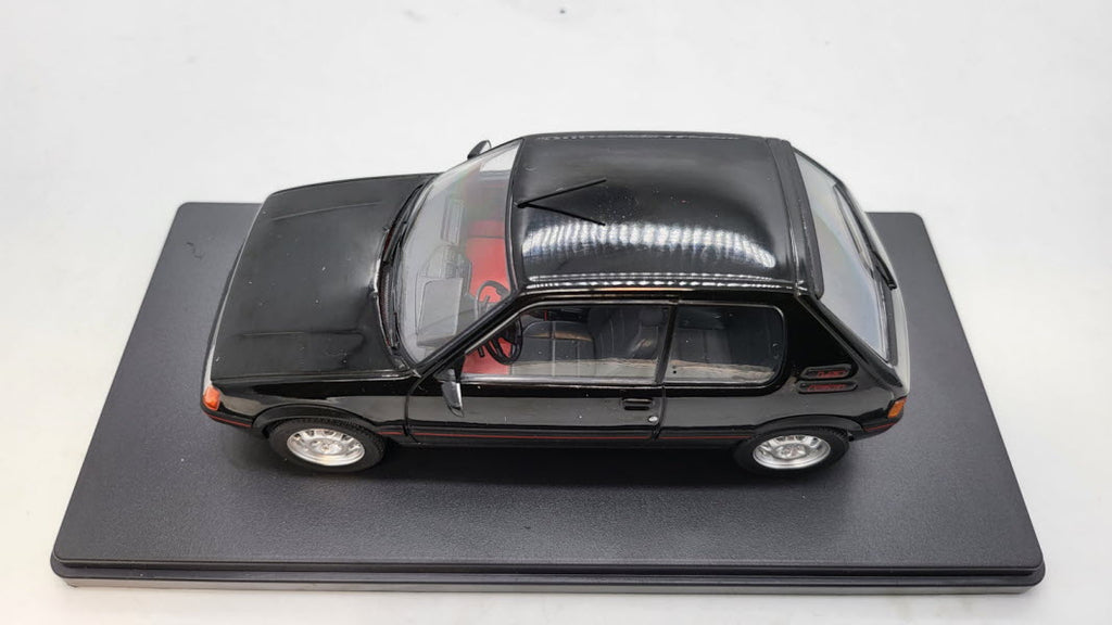 Whitebox Peugeot 205 1.9 GTI Zwart 1988 - Schaal 1:24