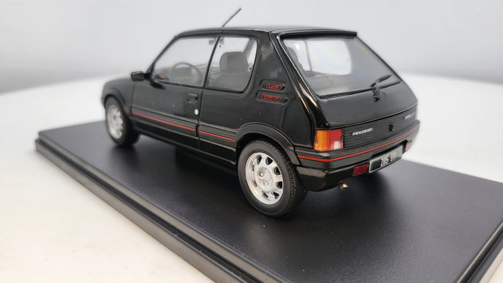 Whitebox Peugeot 205 1.9 GTI Zwart 1988 - Schaal 1:24