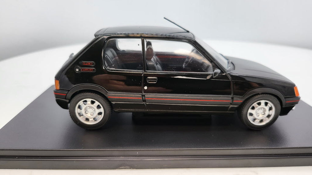 Whitebox Peugeot 205 1.9 GTI Zwart 1988 - Schaal 1:24
