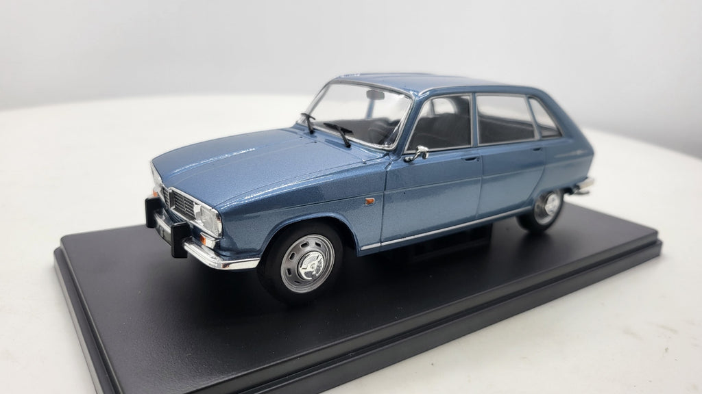 Whitebox Renault 16 Lichtblauw 1965 - Schaal 1:24