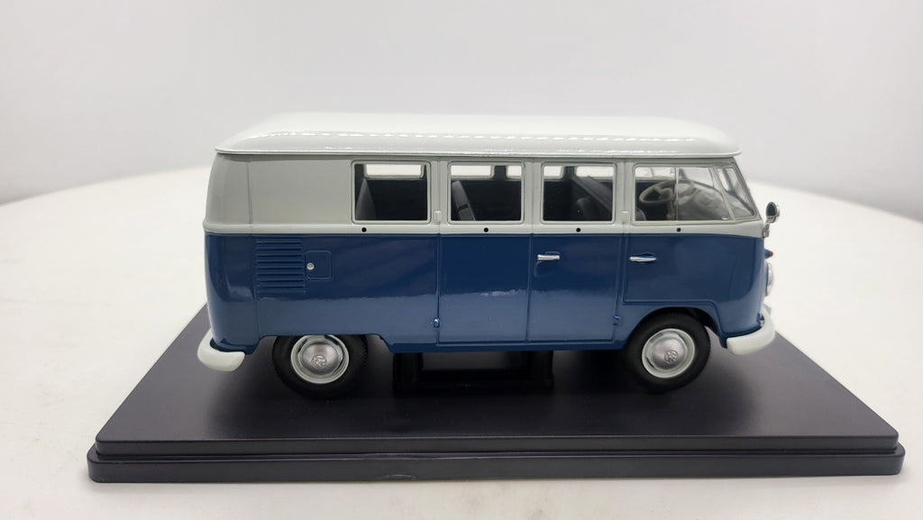Whitebox Volkswagen T1 Spijlbus Blauw/Wit 1960 - Schaal 1:24