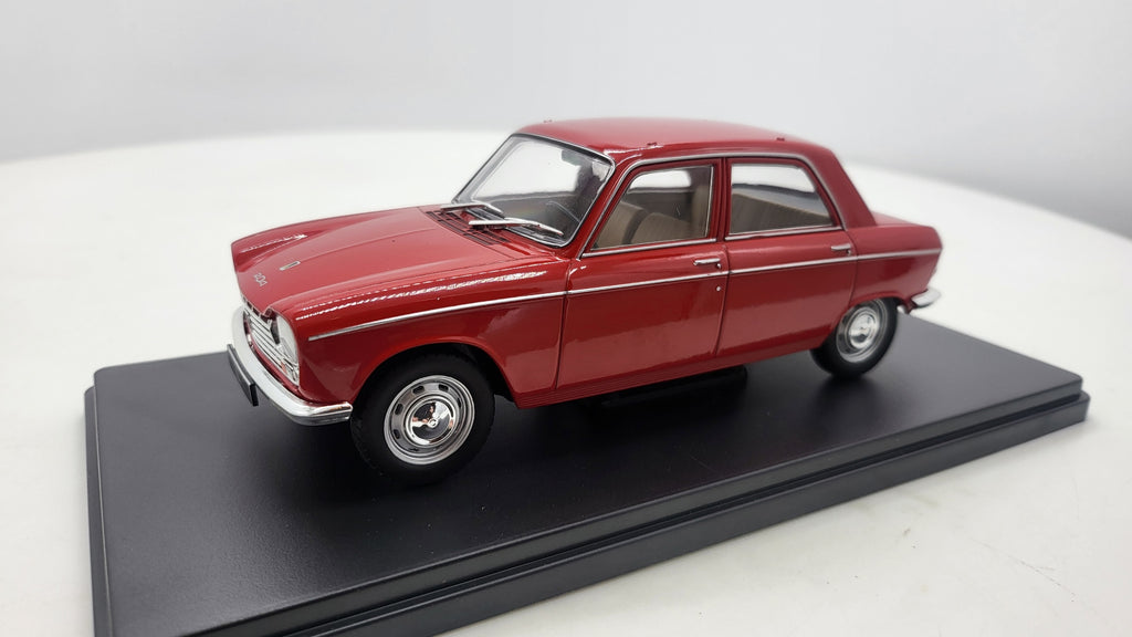 Whitebox Peugeot 204 Rood 1968 - Schaal 1:24