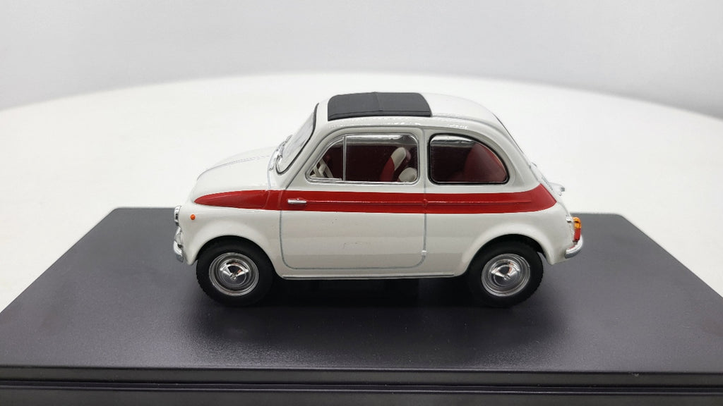 Whitebox Fiat 500 Wit/Rood 1960 - Schaal 1:24