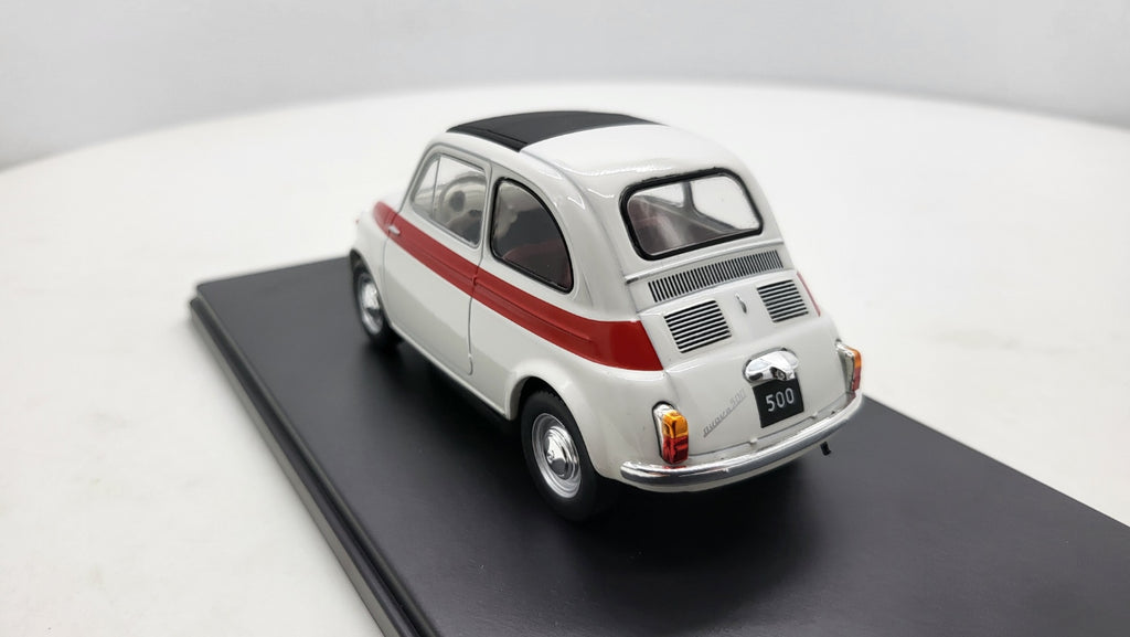 Whitebox Fiat 500 Wit/Rood 1960 - Schaal 1:24