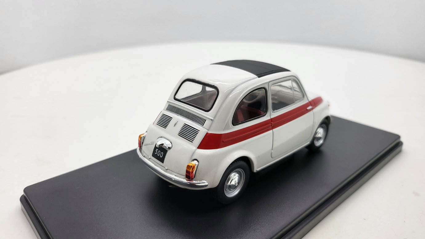 Whitebox Fiat 500 Wit/Rood 1960 - Schaal 1:24