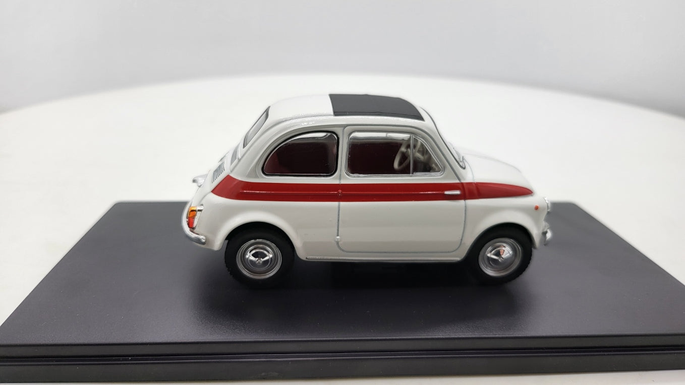 Whitebox Fiat 500 Wit/Rood 1960 - Schaal 1:24