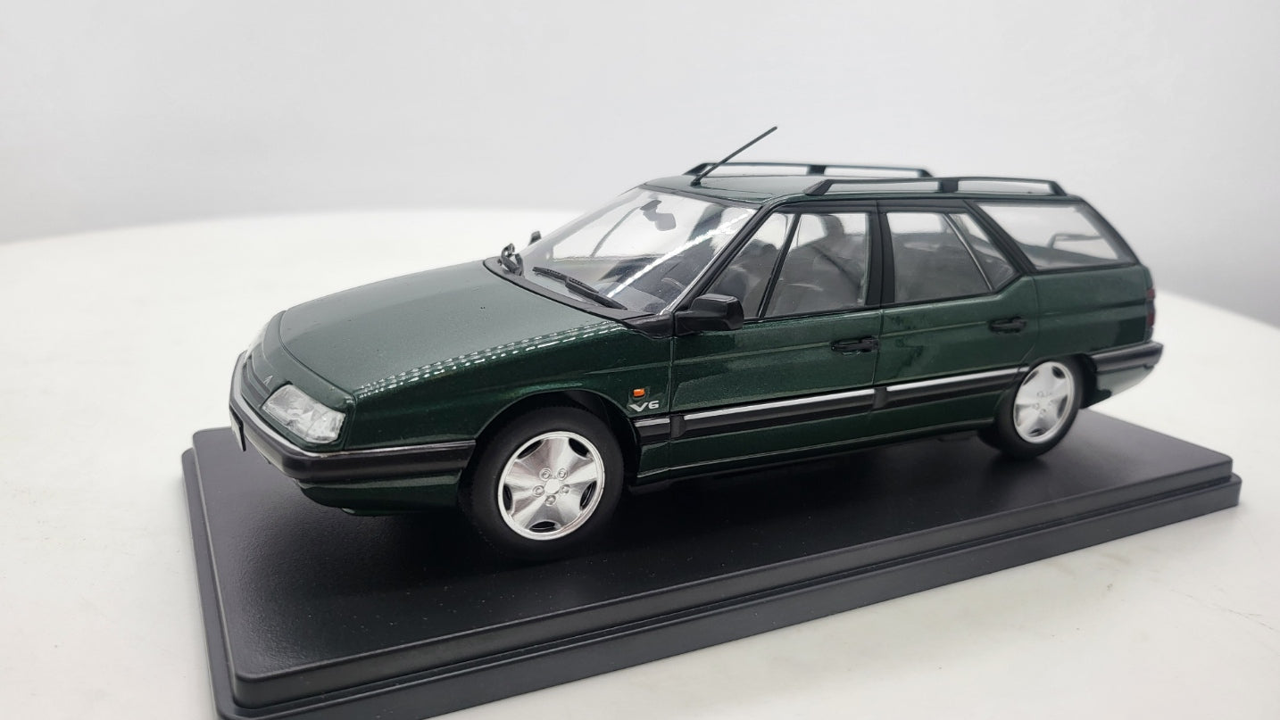 Whitebox Citroën XM Break Donkergroen 1991 - Schaal 1:24