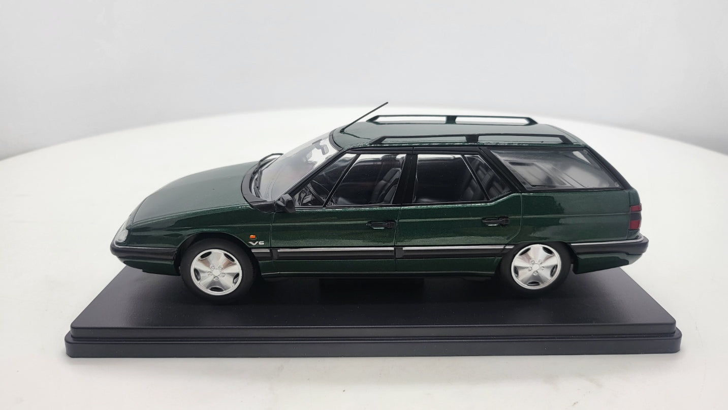 Whitebox Citroën XM Break Donkergroen 1991 - Schaal 1:24