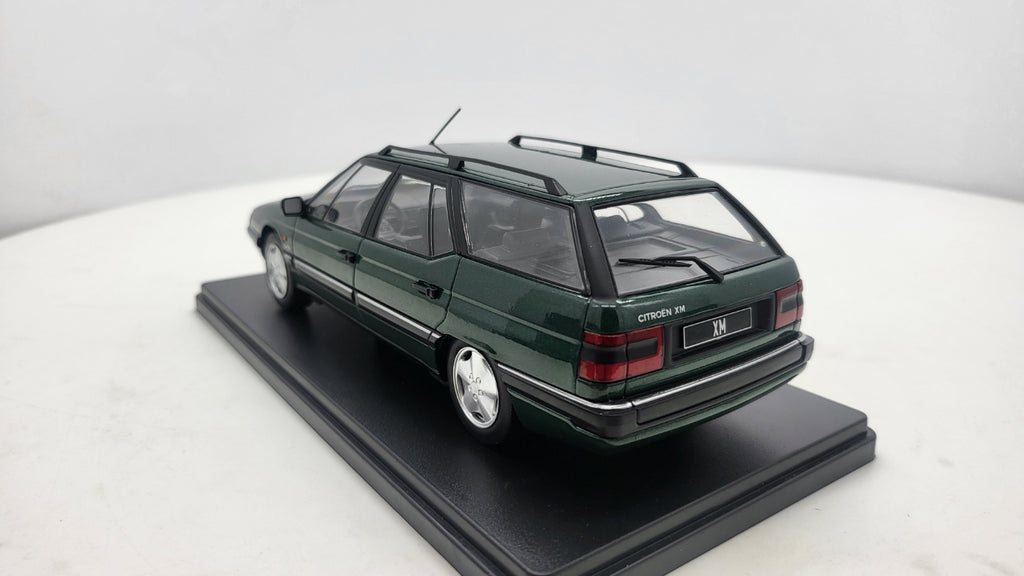 Whitebox Citroën XM Break Donkergroen 1991 - Schaal 1:24