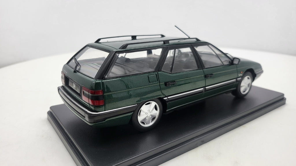 Whitebox Citroën XM Break Donkergroen 1991 - Schaal 1:24