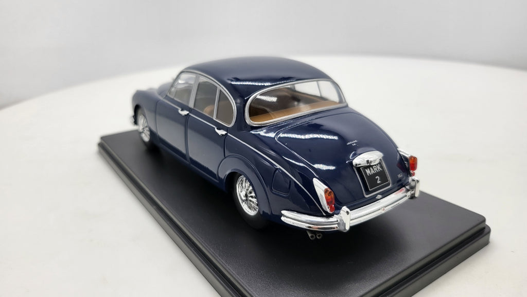 Whitebox Jaguar Mark 2 Donkerblauw 1959 - Schaal 1:24
