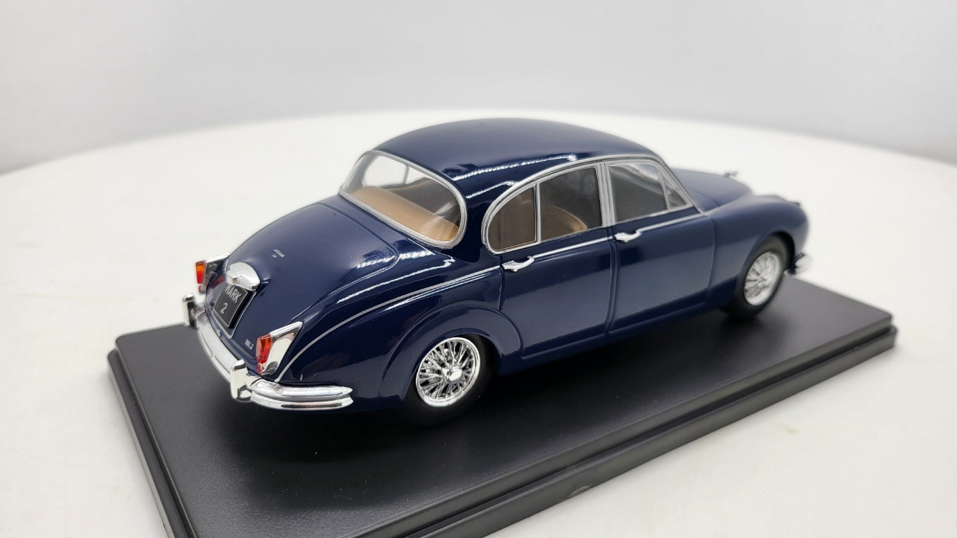 Whitebox Jaguar Mark 2 Donkerblauw 1959 - Schaal 1:24