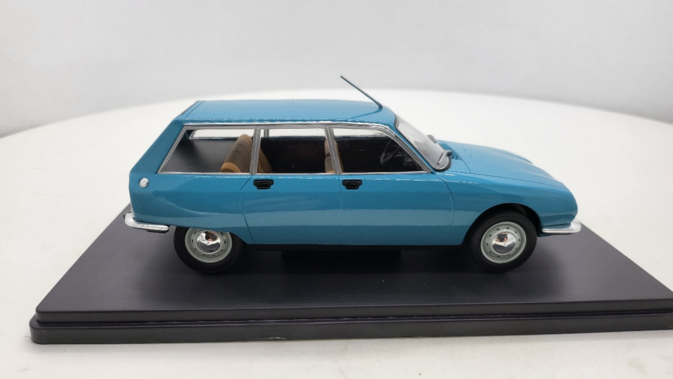 Whitebox Citroën GS Break Lichtblauw 1971 - Schaal 1:24