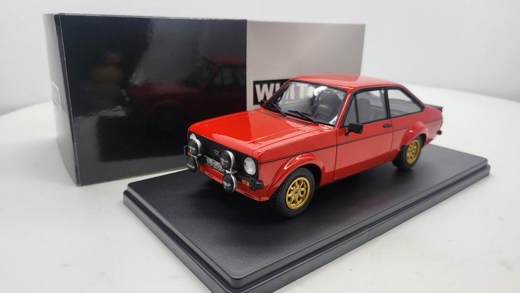 Whitebox Ford Escort MK II RS 2000 Rood 1977 - Schaal 1:24