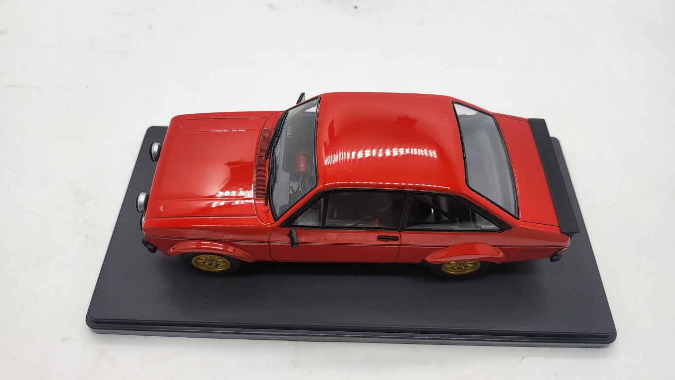 Whitebox Ford Escort MK II RS 2000 Rood 1977 - Schaal 1:24