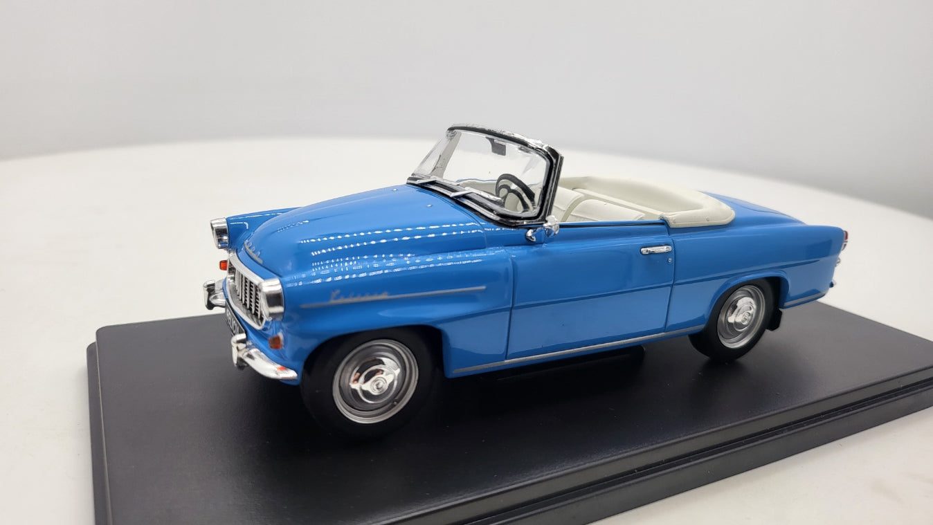 Whitebox Skoda Felicia Cabrio Blauw 1959 - Schaal 1:24