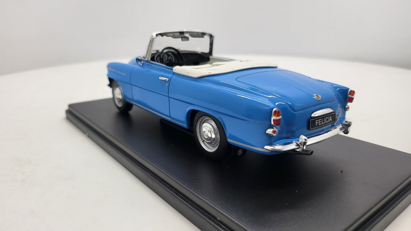 Whitebox Skoda Felicia Cabrio Blauw 1959 - Schaal 1:24