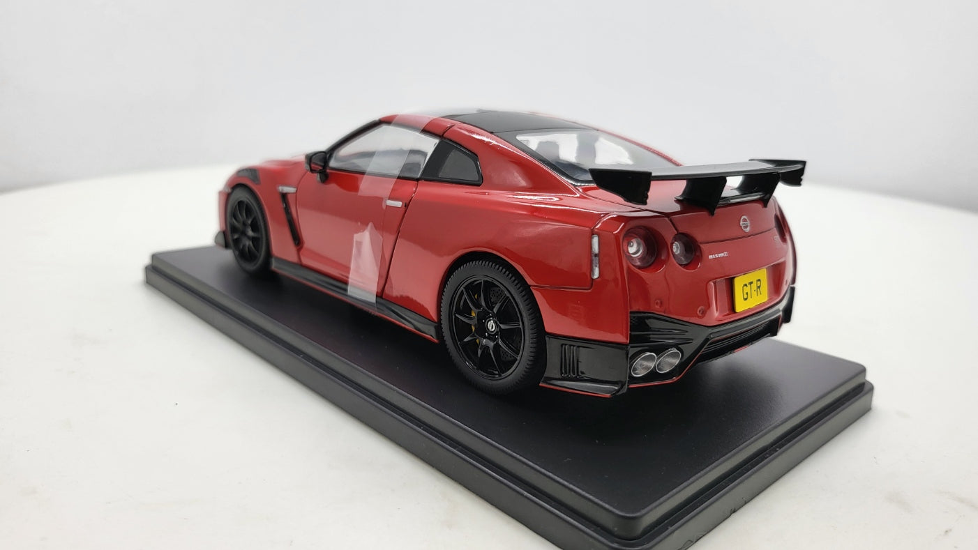 Whitebox Nissan GT-R (R35) Nismo Rood 2021 - Schaal 1:24