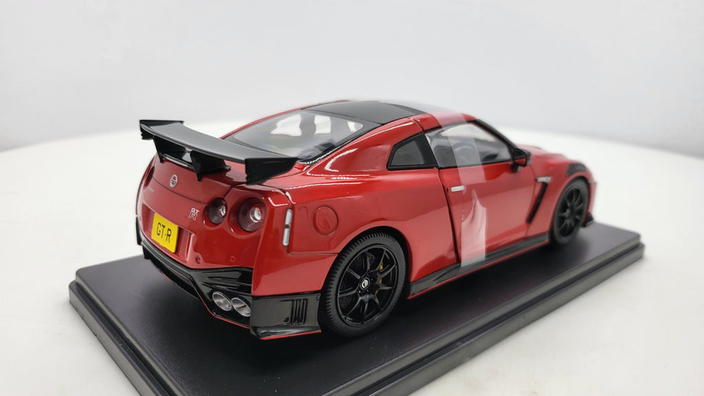 Whitebox Nissan GT-R (R35) Nismo Rood 2021 - Schaal 1:24