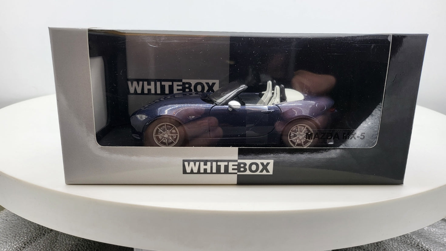 WhiteBox Mazda MX-5 Donkerblauw 2019 - Schaal 1:24