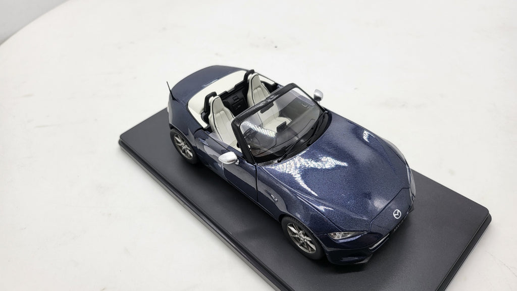 WhiteBox Mazda MX-5 Donkerblauw 2019 - Schaal 1:24
