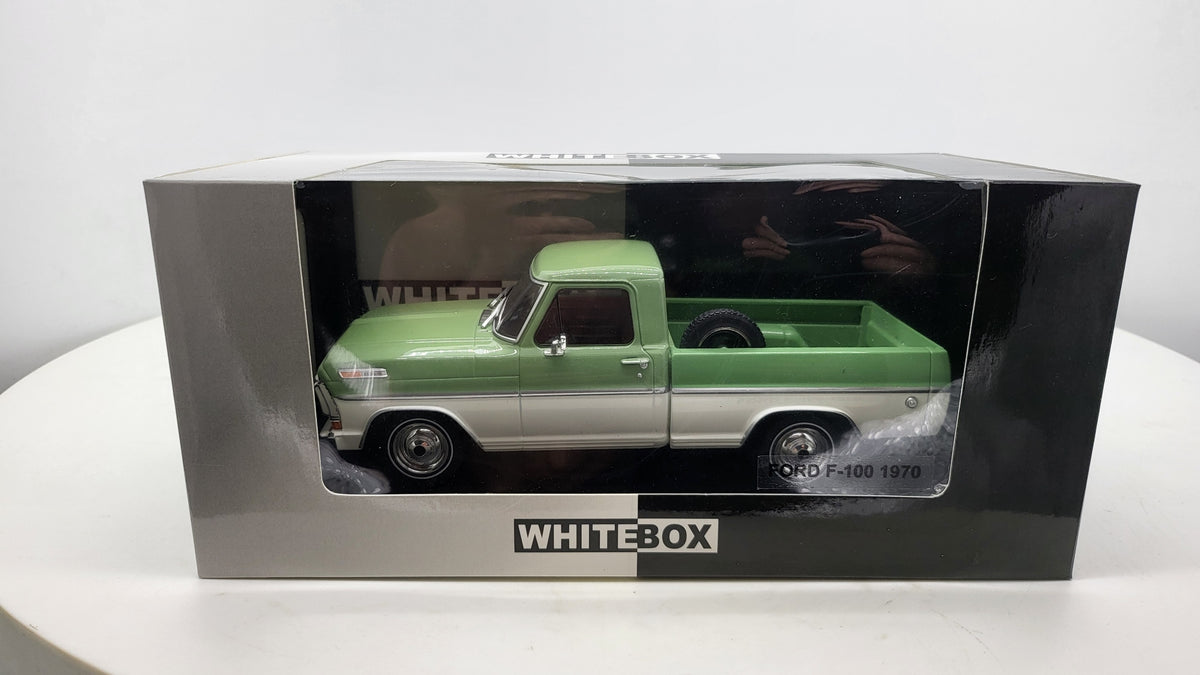 WhiteBox Ford F-100 Groen/Wit 1970 - Schaal 1:24