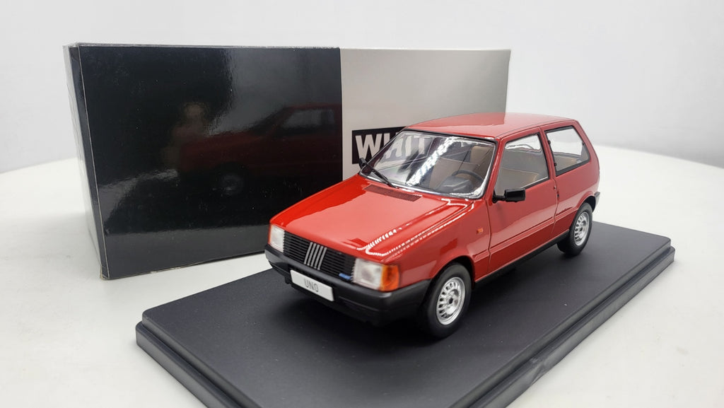 Fiat Uno Rood 1983 - WhiteBox 1:24