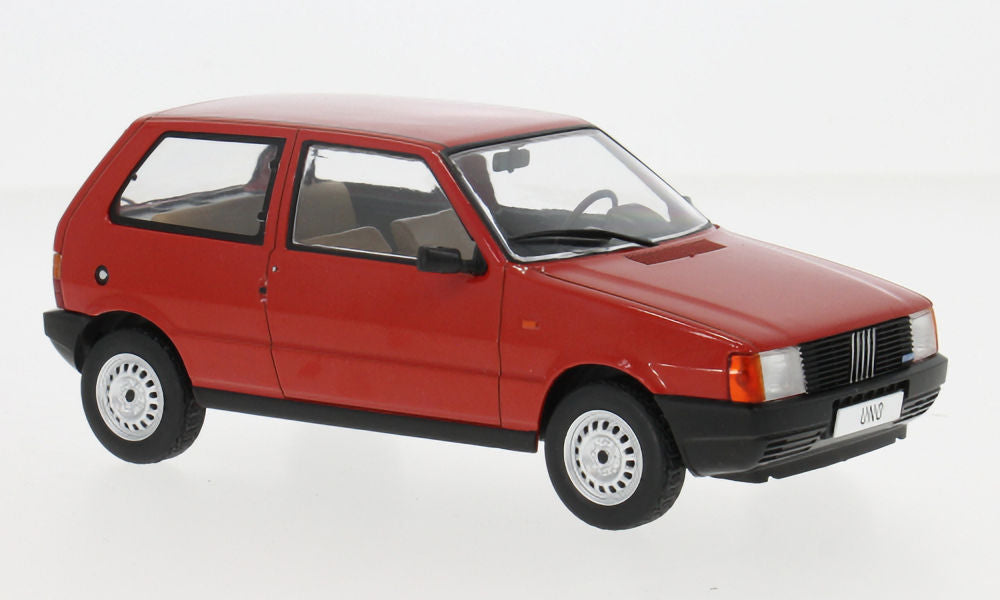 Fiat Uno Rood 1983 - WhiteBox 1:24
