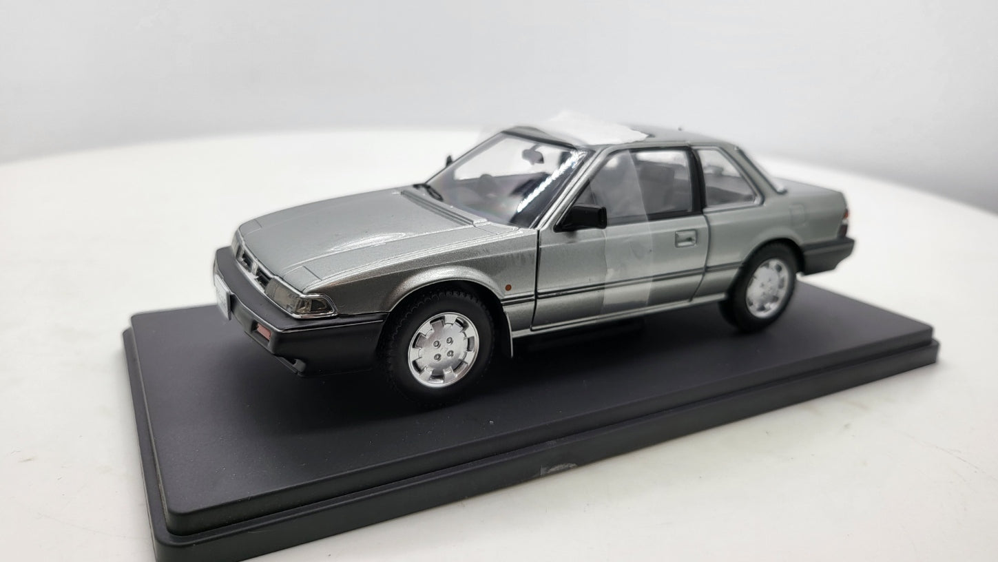 Whitebox Honda Prelude Grijs 1985 - Schaal 1:24