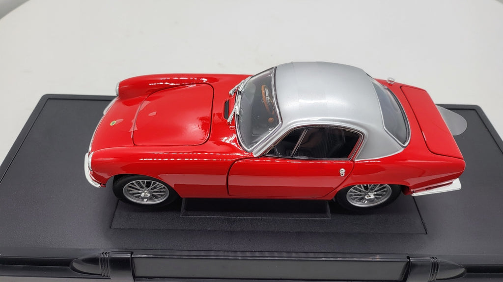 WhiteBox: Lotus Elite Rood/Zilver (1957) - Schaal 1:18