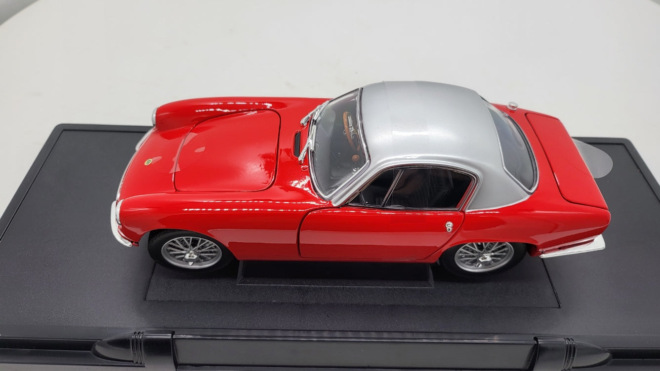 WhiteBox: Lotus Elite Rood/Zilver (1957) - Schaal 1:18
