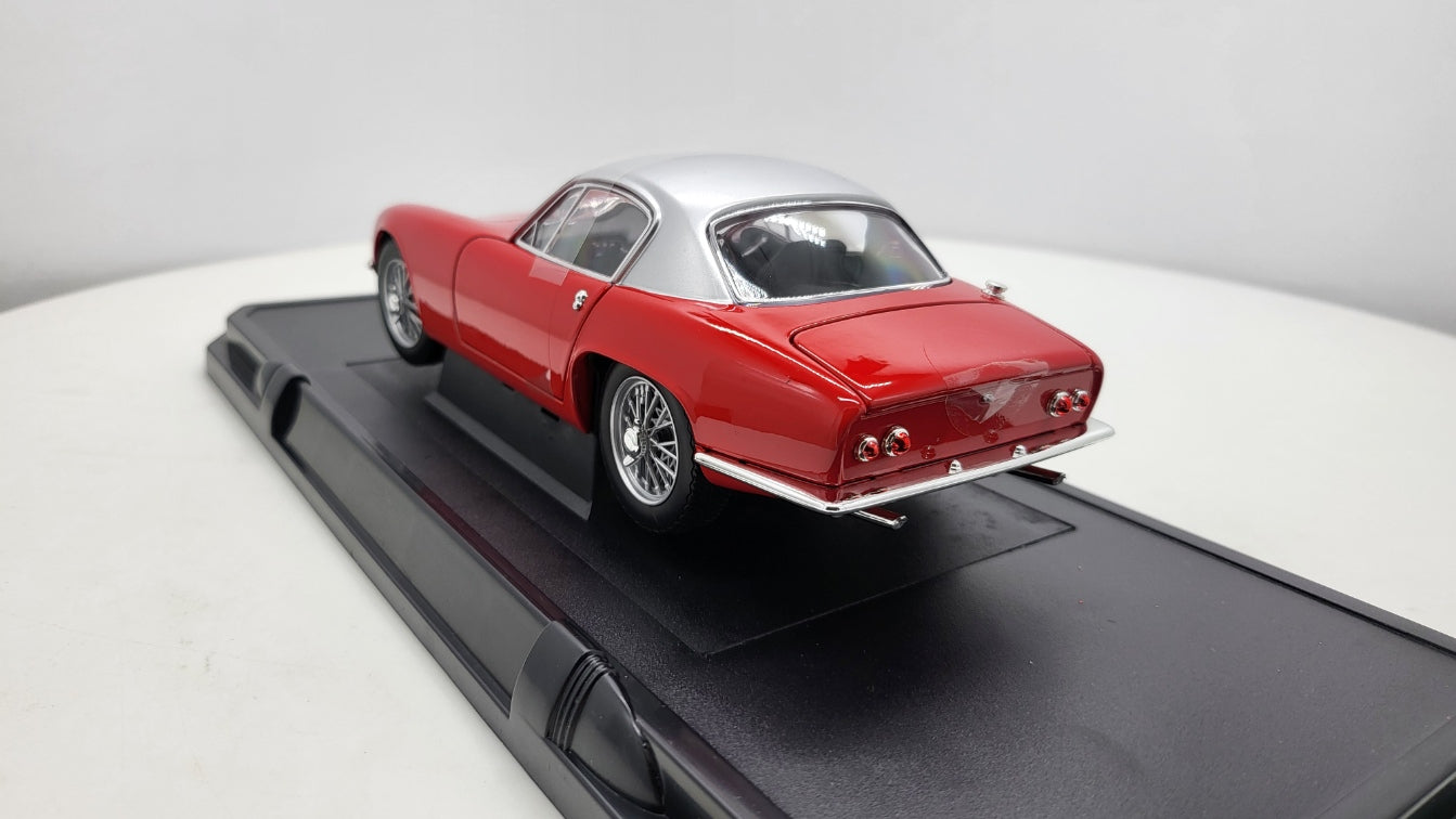 WhiteBox: Lotus Elite Rood/Zilver (1957) - Schaal 1:18