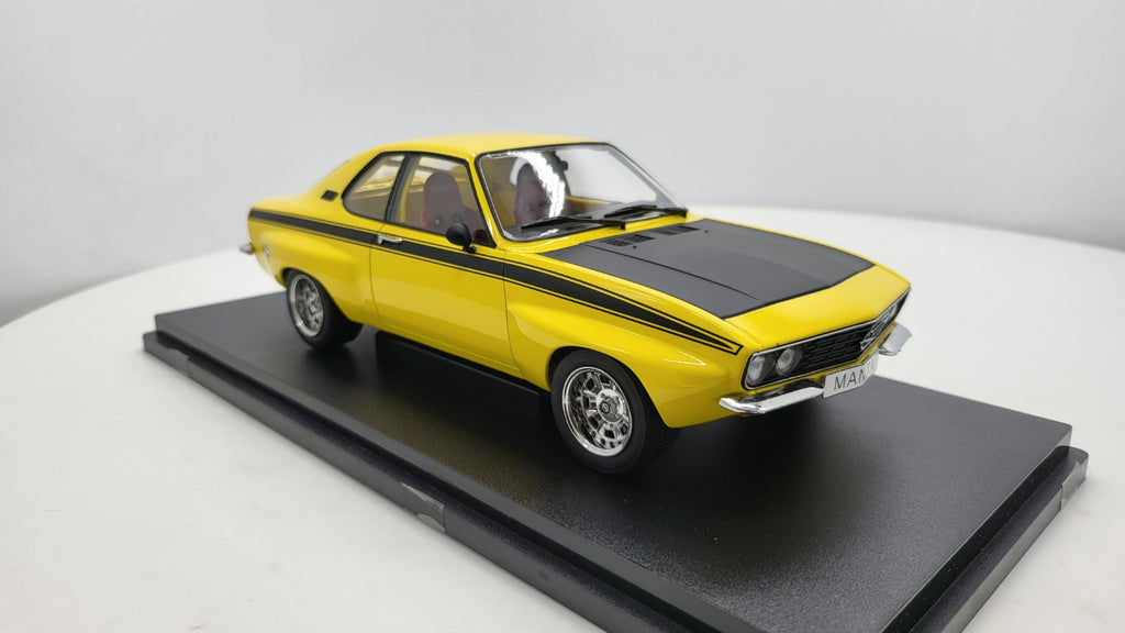 MCG: Opel Manta A Irmscher Geel/Zwart (1974) - Schaal 1:18