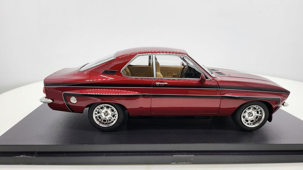 MCG: Opel Manta A Irmscher Donker Rood (1974) - Schaal 1:18