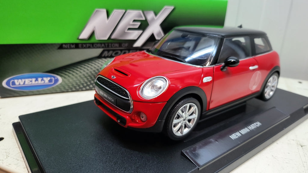 Welly NEX - New Mini Cooper S - Rood/Zwart - 2014 - 1:18