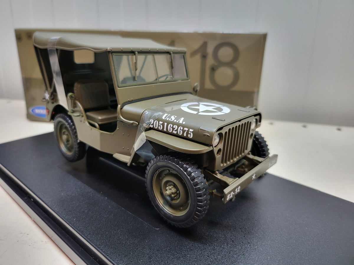 Welly - Jeep Willys - Olijfgroen - U.S. Army - Gesloten Kap - 1:18