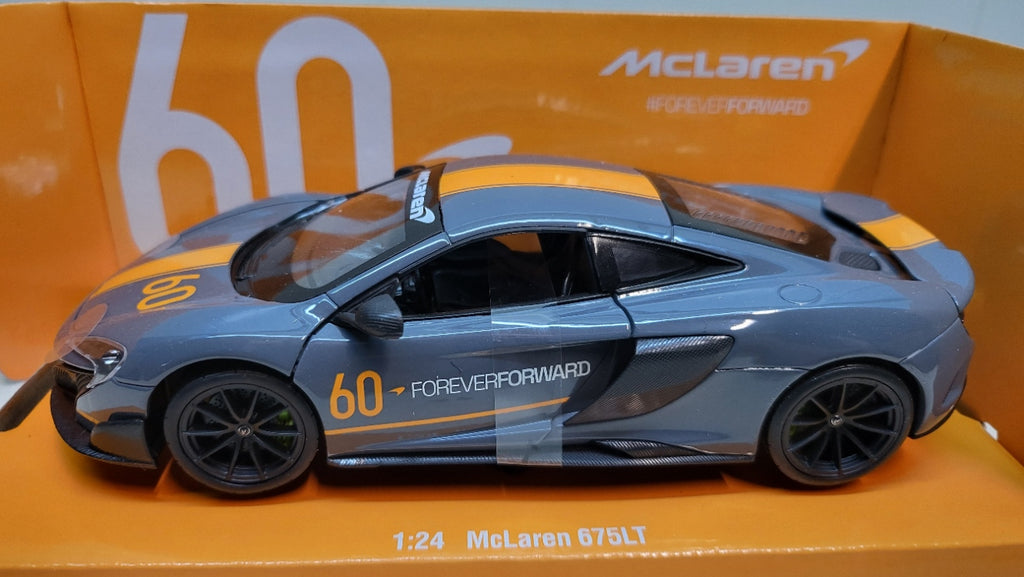 Welly: McLaren 675LT Grijs/Oranje - Schaal 1:24